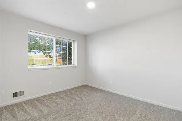 $2,200 | 6342 Trumpeter Lane, Ypsilanti, MI 48197