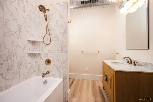 $2,350 | 523 Main Street, Buffalo, NY 14203