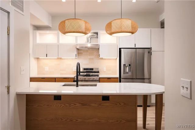 $2,350 | 523 Main Street, Buffalo, NY 14203