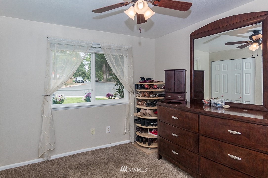 1616 172nd Street Southeast Bothell, WA 98012 - Photo 5 of 25