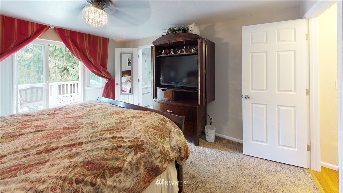 1616 172nd Street Southeast Bothell, WA 98012 - Photo 8 of 25