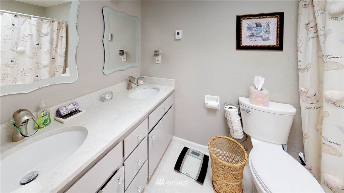1616 172nd Street Southeast Bothell, WA 98012 - Photo 9 of 25