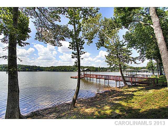 5526 Plantation Ridge Road Charlotte, NC 28214 - Photo 2 of 16 Gallery Image 2