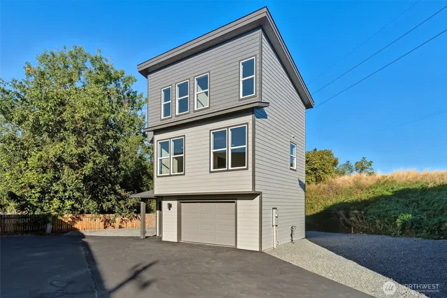 $369,000 | 817 Lewis Street, Walla Walla, WA 99362