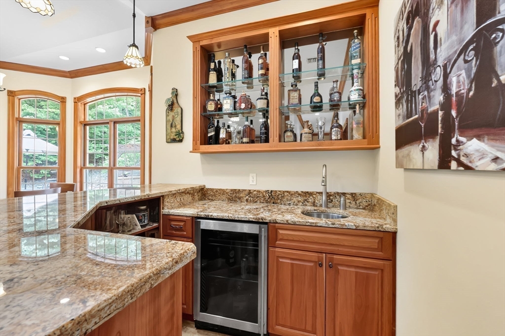 357 Westerly Circle Ludlow, MA 01056 - Photo 6 of 35