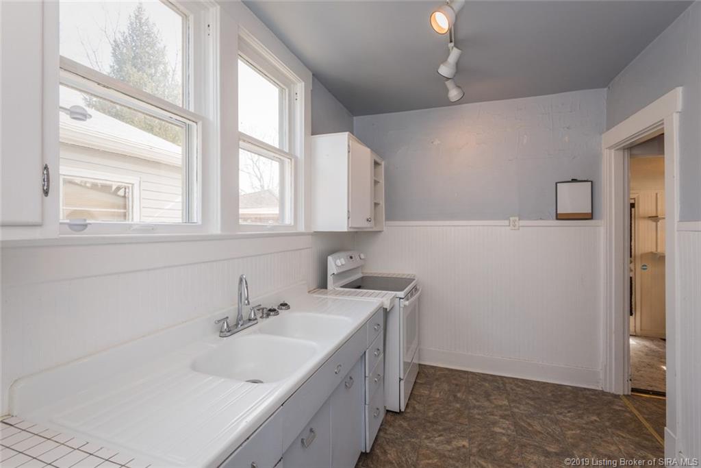 2210 Reno Avenue New Albany, IN 47150 - Photo 12 of 28 Gallery Image 12