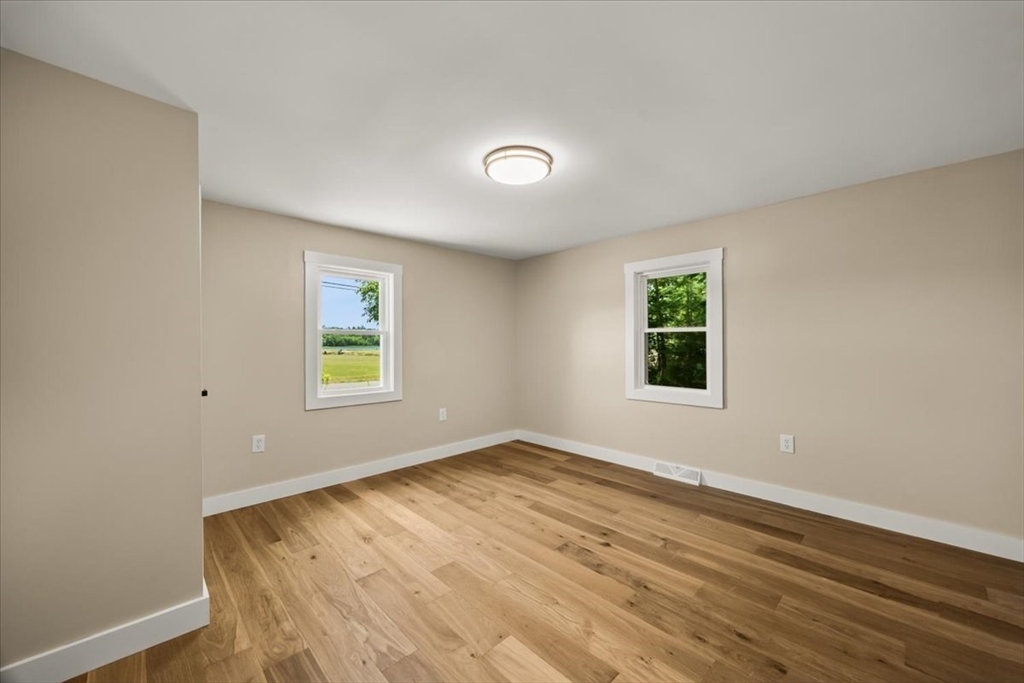 521 Marys Pond Road Rochester, MA 02770 - Photo 17 of 42