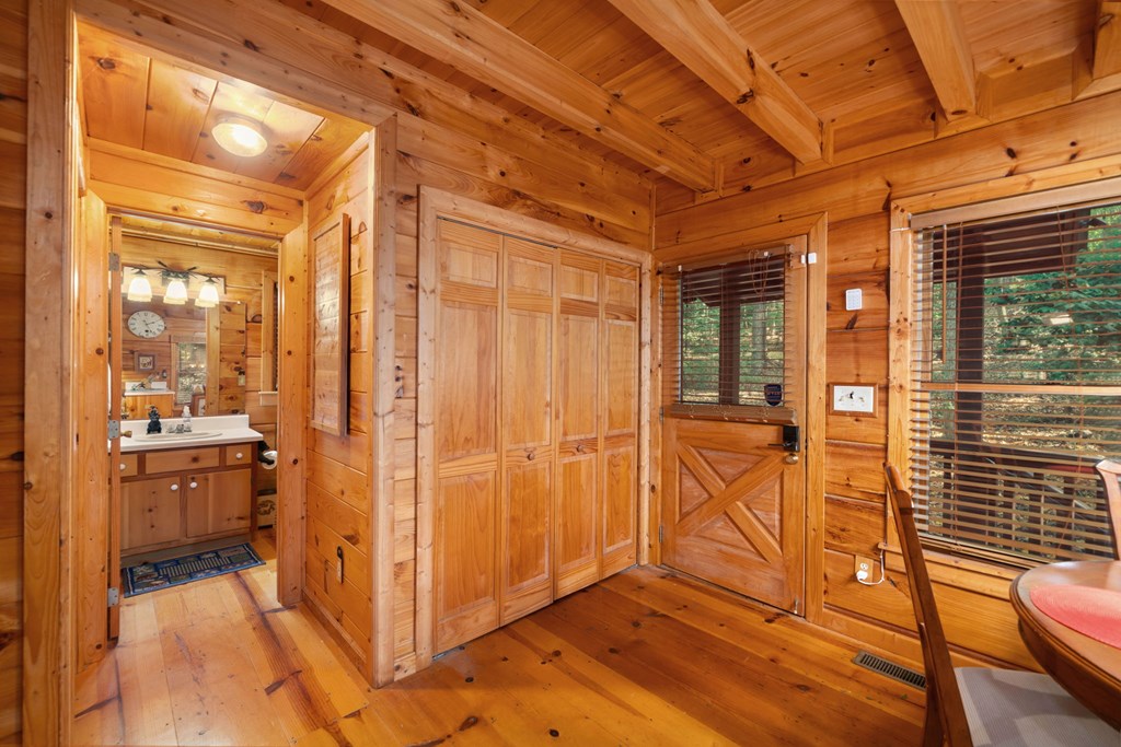 591 Arrowhead Pass Blue Ridge, GA 30513 - Photo 12 of 41 Gallery Image 12