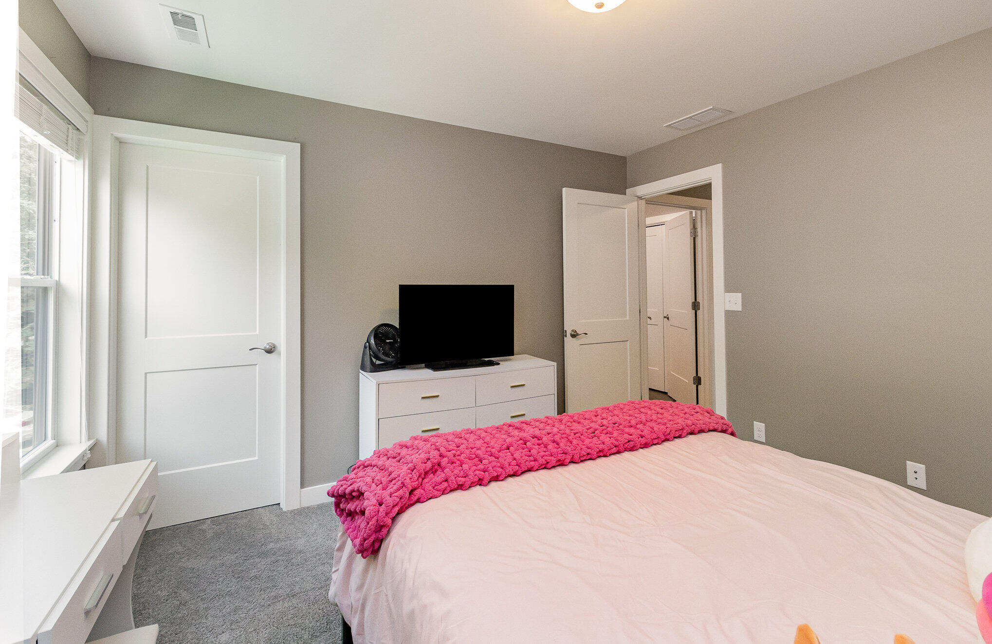1728 Waiola Road Valparaiso, IN 46383 - Photo 18 of 39 2038x1324