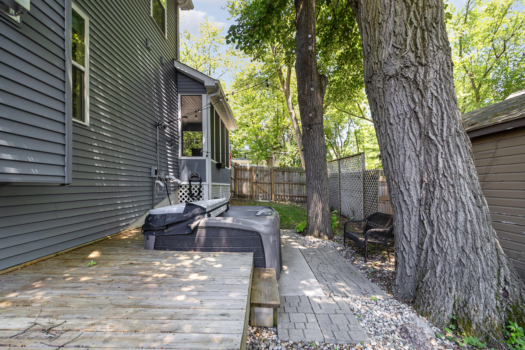 1728 Waiola Road Valparaiso, IN 46383 - Photo 27 of 39 2038x1359
