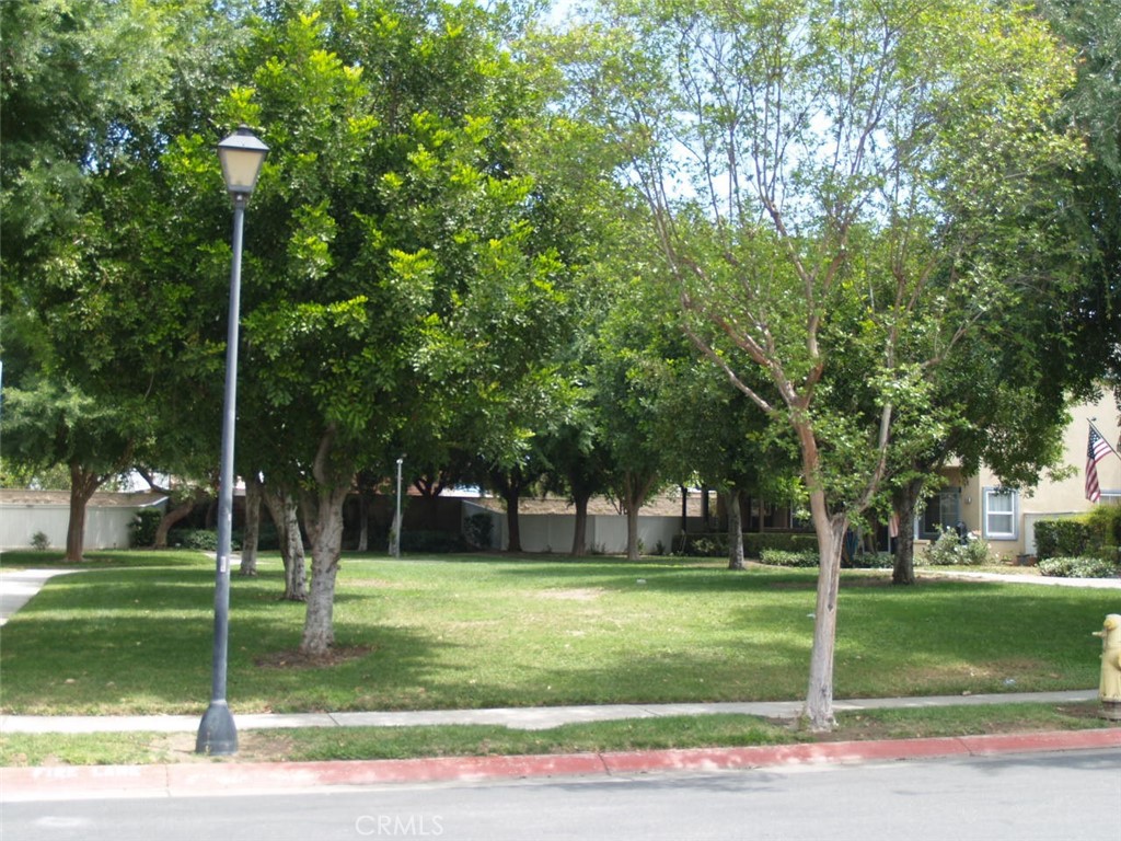 8525 Melosa Way Riverside, CA 92504 - Photo 5 of 73