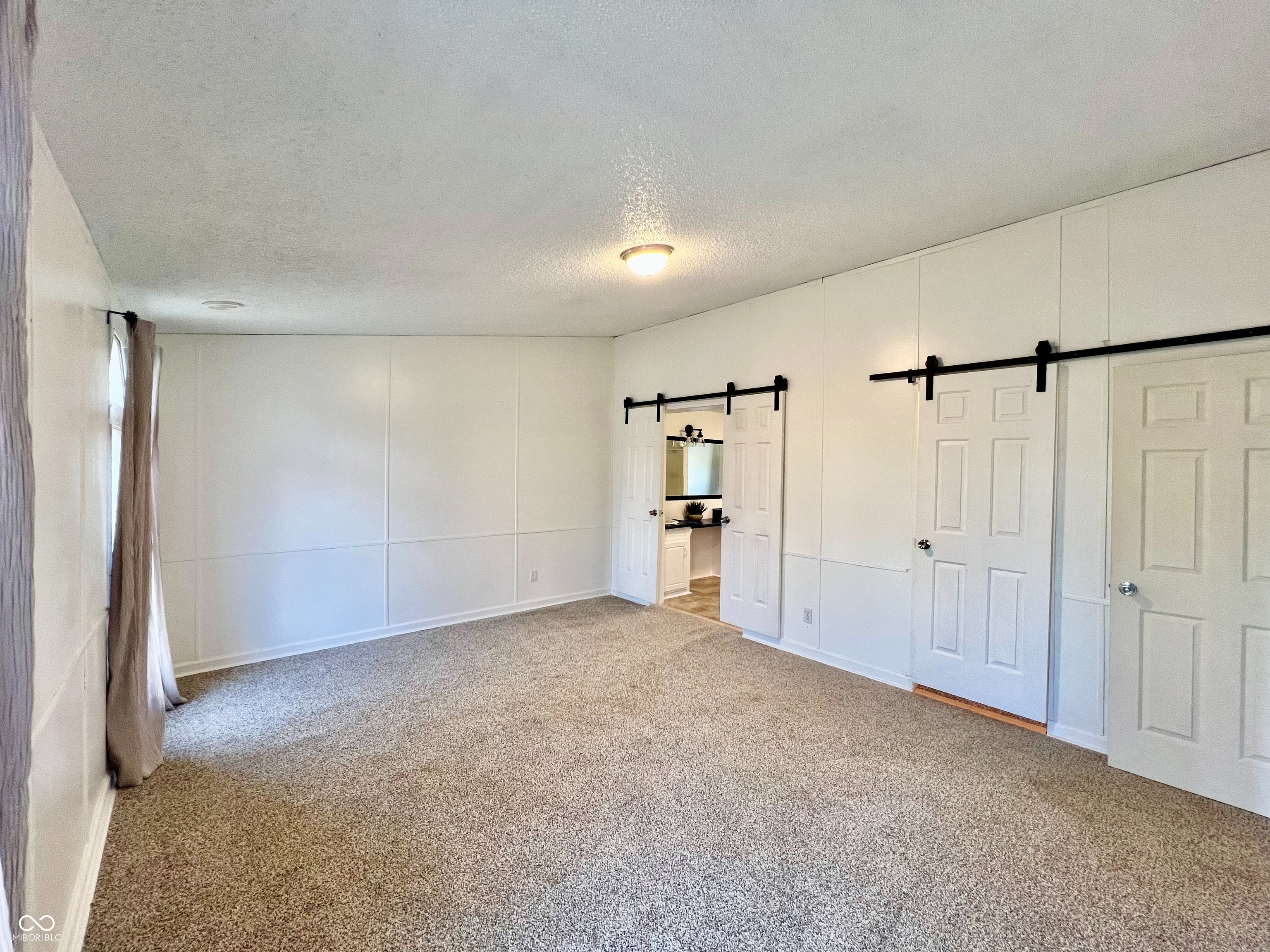 631 Della Road Columbus, IN 47203 - Photo 12 of 22 Gallery Image 12