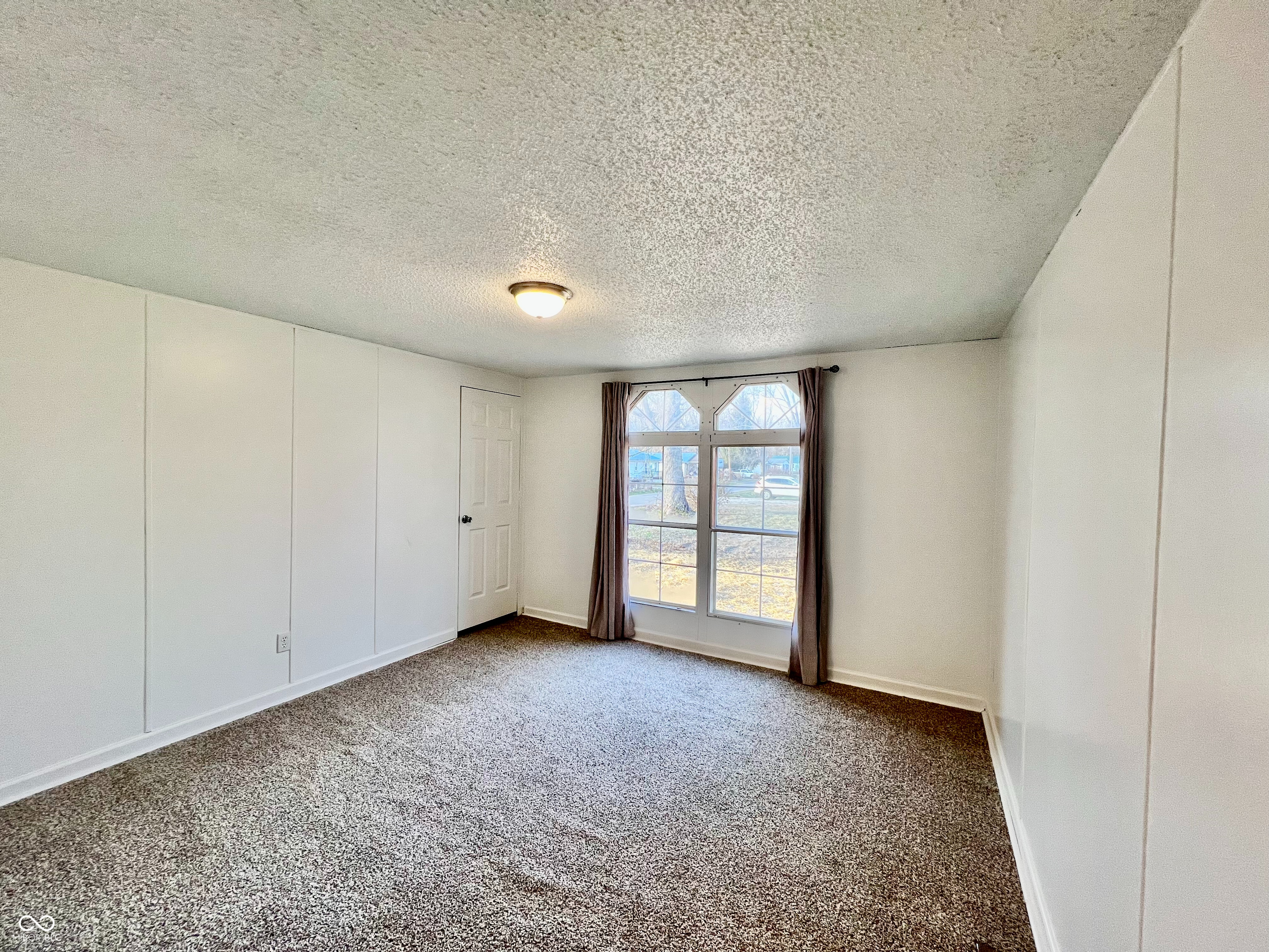 631 Della Road Columbus, IN 47203 - Photo 17 of 22 Gallery Image 17