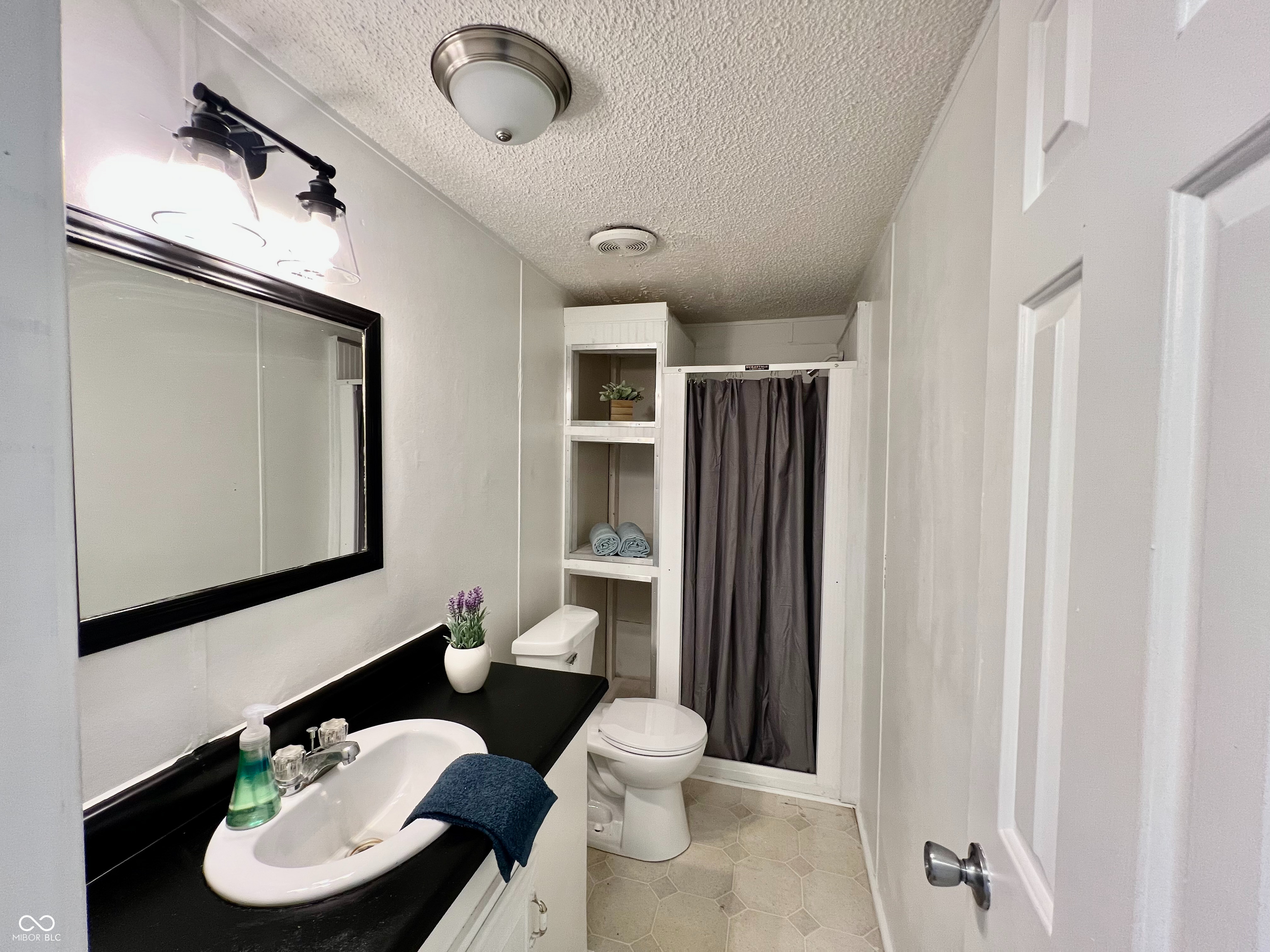 631 Della Road Columbus, IN 47203 - Photo 18 of 22 Gallery Image 18