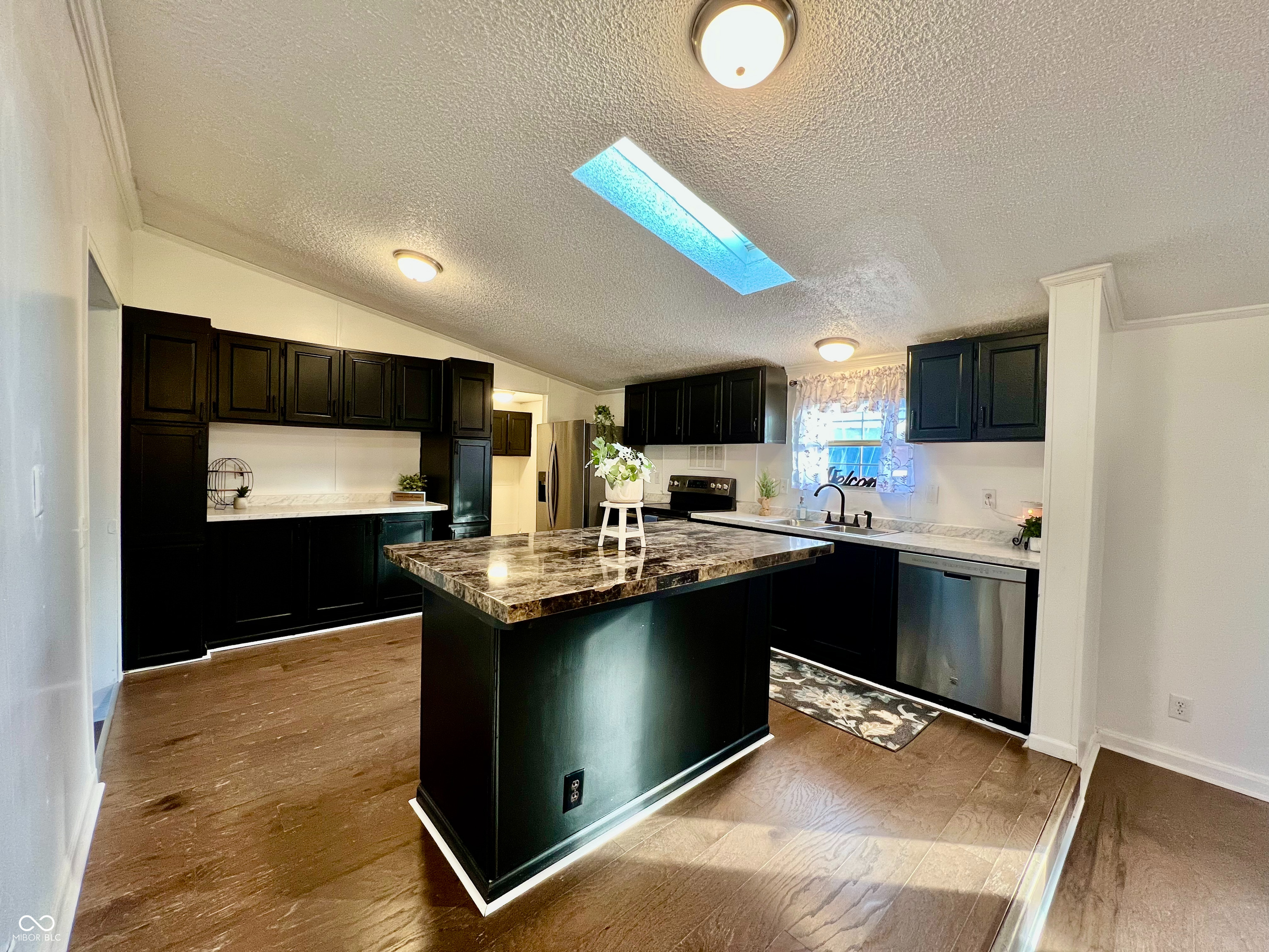 631 Della Road Columbus, IN 47203 - Photo 5 of 22 Gallery Image 5