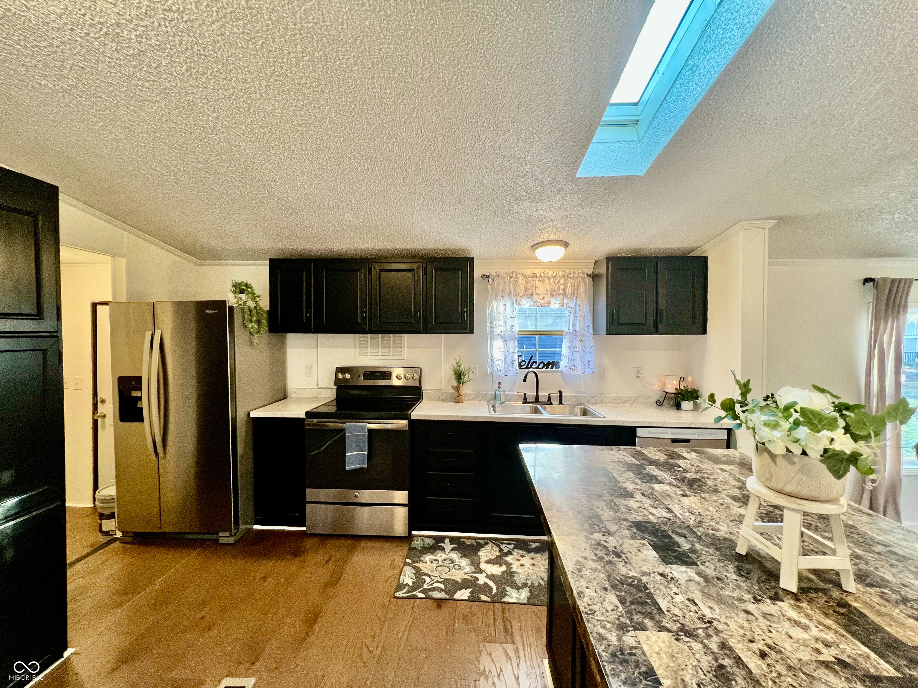631 Della Road Columbus, IN 47203 - Photo 6 of 22 Gallery Image 6