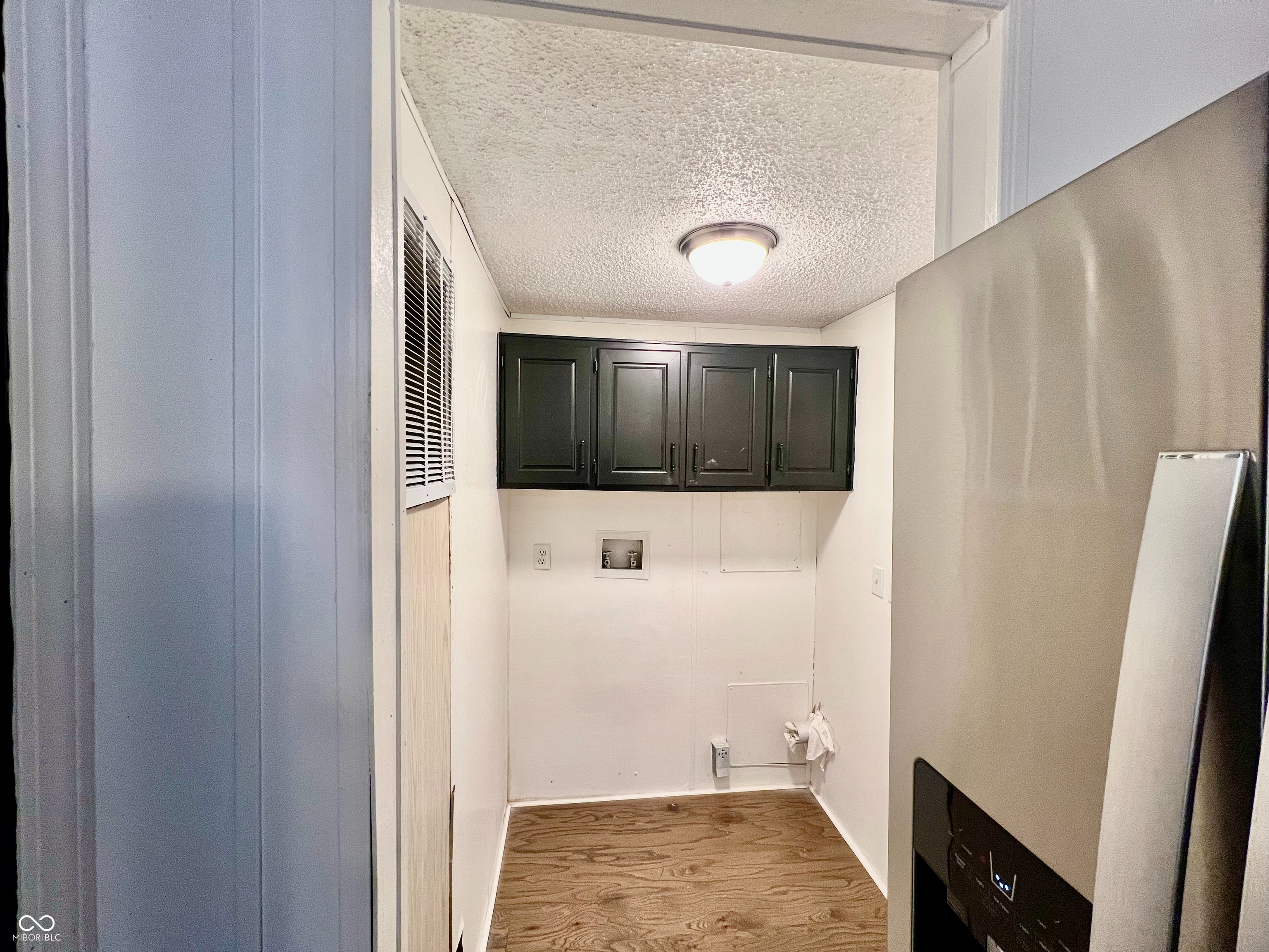 631 Della Road Columbus, IN 47203 - Photo 8 of 22 Gallery Image 8