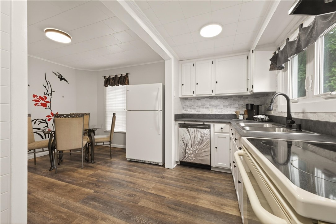201 West Elm Street East Rochester, NY 14445 - Photo 20 of 37