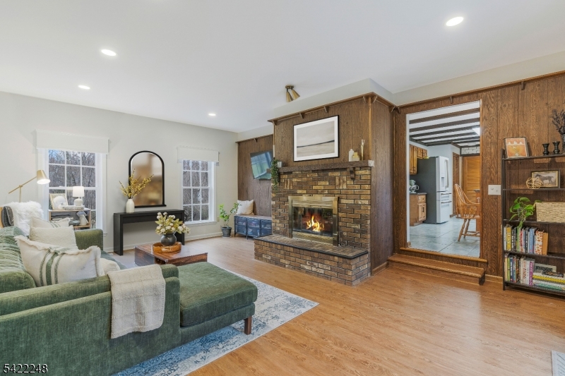 66 Grayrock Road Clinton, NJ 08809 - Photo 15 of 48