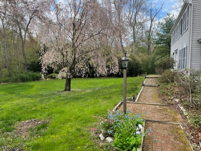 66 Grayrock Road Clinton, NJ 08809 - Photo 40 of 48