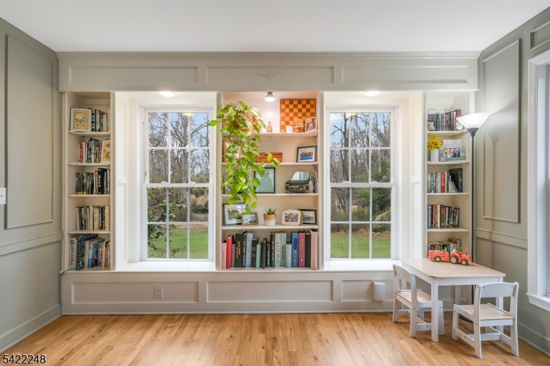 66 Grayrock Road Clinton, NJ 08809 - Photo 5 of 48