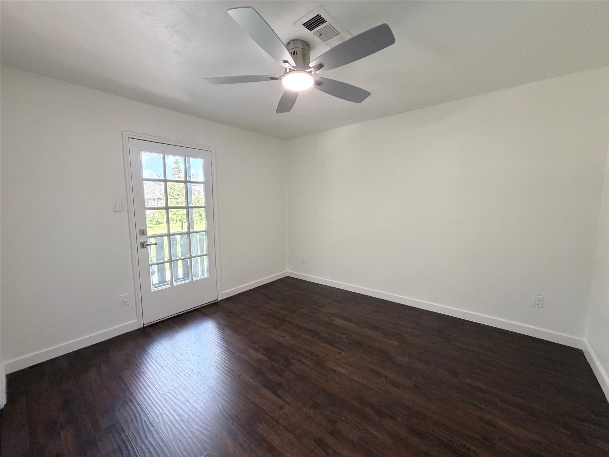 14682 Perthshire Road, Unit A Houston, TX 77079 - Photo 28 of 37 Fourth Bedroom: Second-floor bedroom featuring direct access to the balcony.