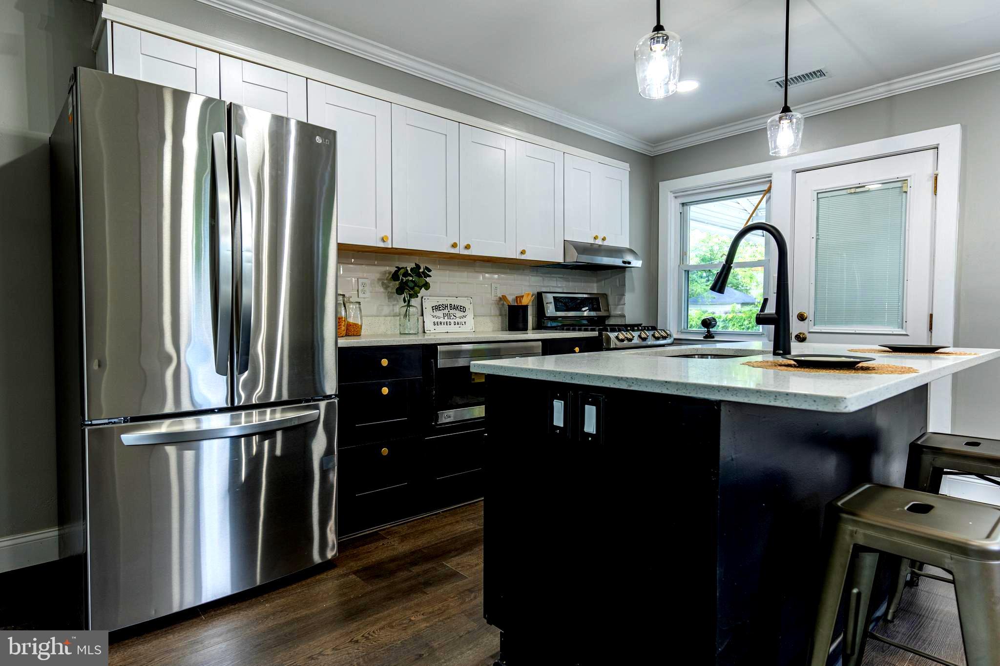 722 Benninghaus Road Baltimore, MD 21212 - Photo 2 of 39 Beautiful Kitchen with New SS Appliances