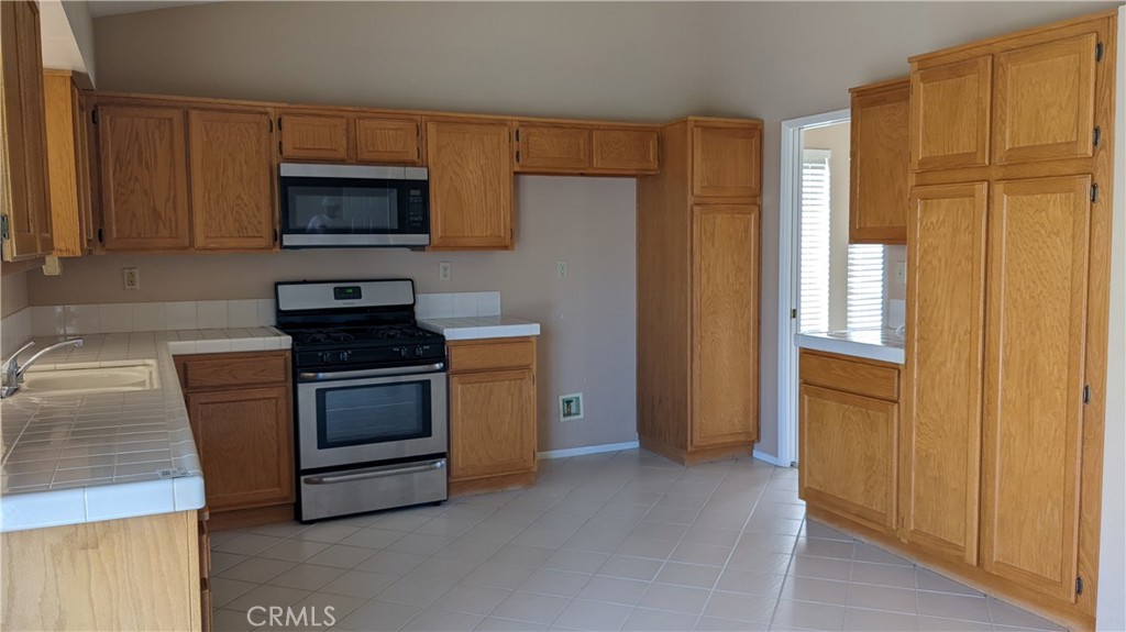 27297 Terrytown Road Menifee, CA 92586 - Photo 5 of 19