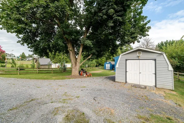 $329,000 | 257 Center Street, Timberville, VA 22853