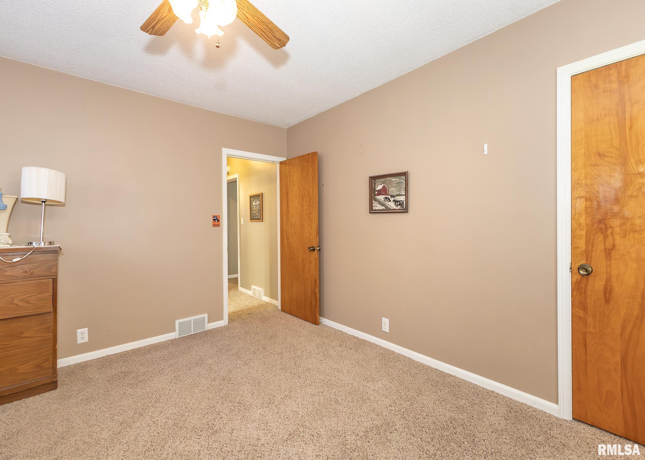 1223 North 3rd Street Clinton, IA 52732 - Photo 23 of 30 Gallery Image 23