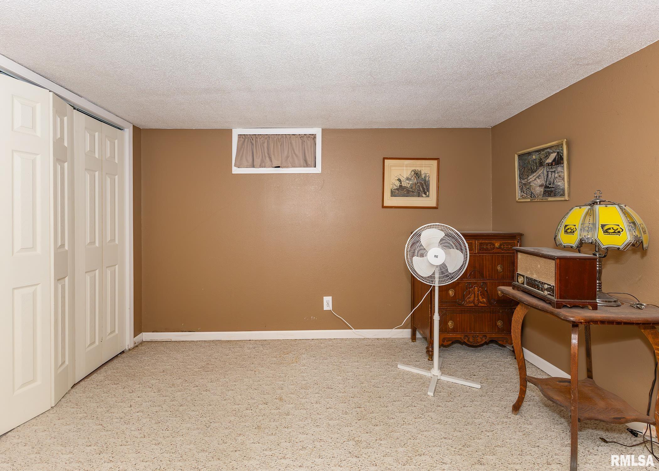 1223 North 3rd Street Clinton, IA 52732 - Photo 25 of 30 Gallery Image 25
