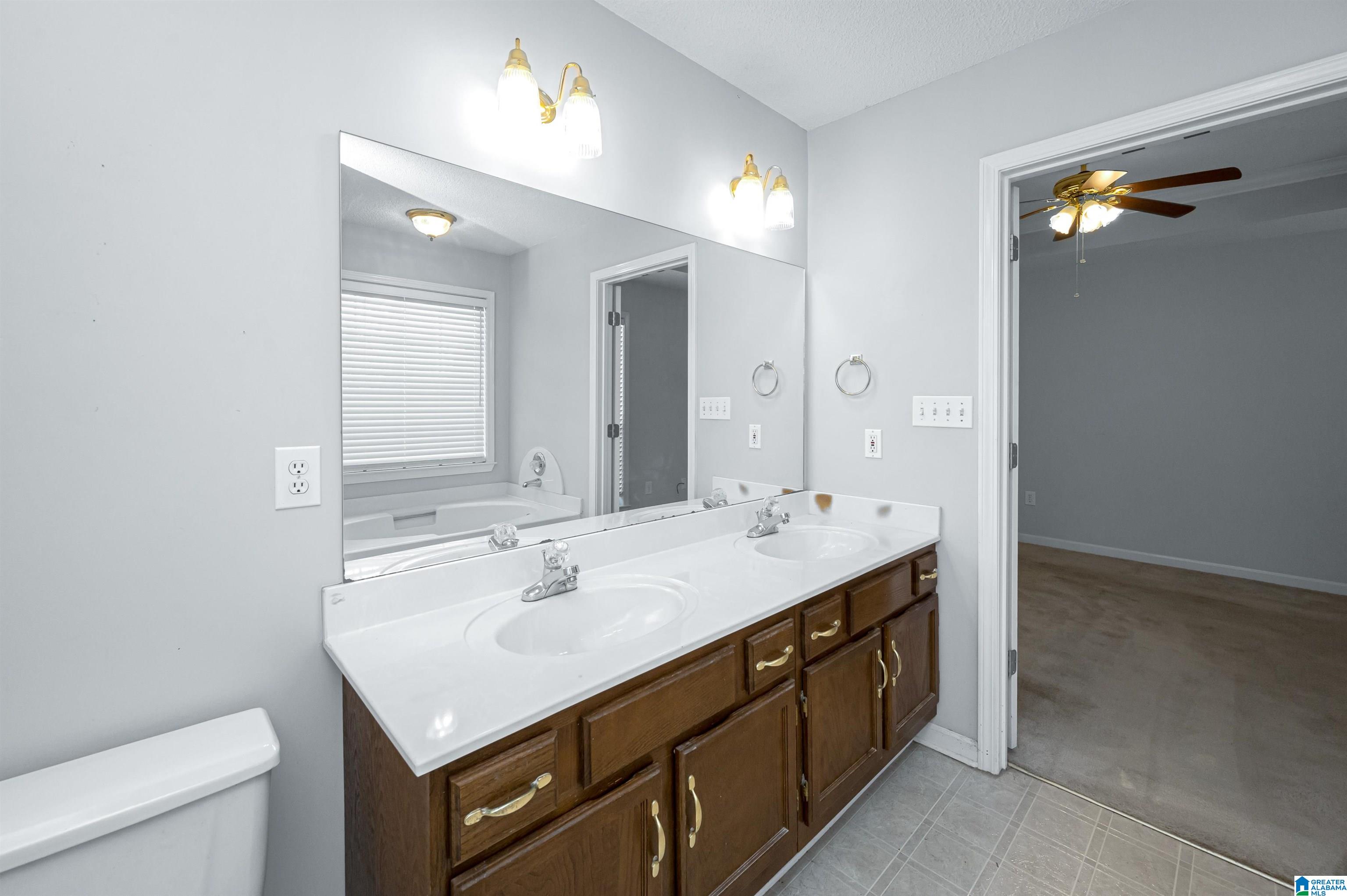 169 Greenfield Lane Alabaster, AL 35007 - Photo 19 of 36