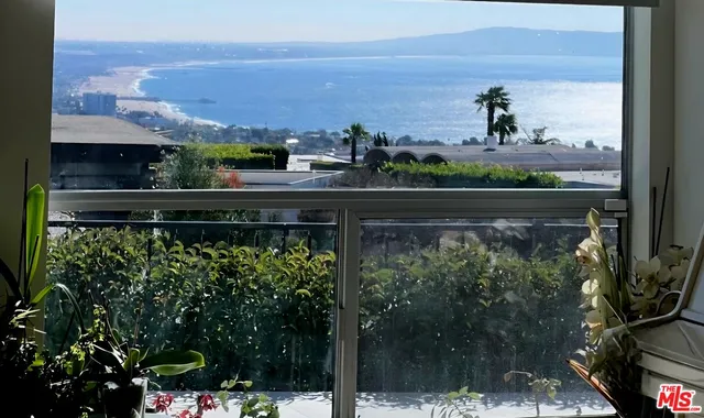 $2,375,000 | 1260 Lachman Lane, Pacific Palisades, CA 90272