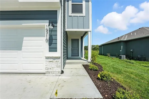 $310,779 | 1312 South 4th Street East, Louisburg, KS 66053