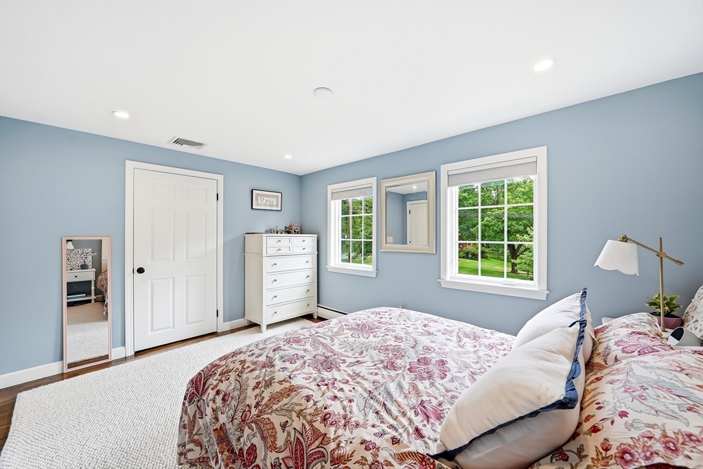 22 Hollywood Road Winchester, MA 01890 - Photo 20 of 39