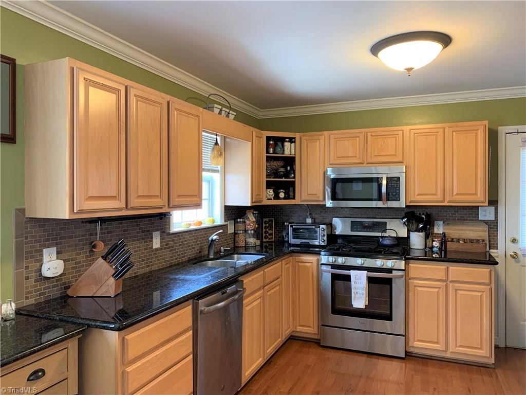 5035 Springhouse Farm Road Winston-Salem, NC 27107 - Photo 7 of 30 Gallery Image 7