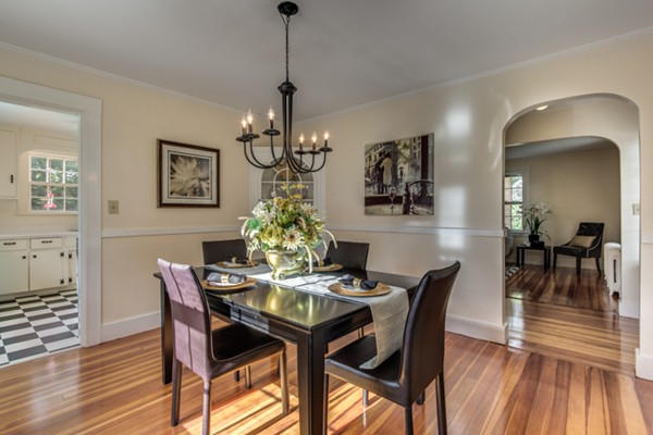 10 Hillcrest Road Beverly, MA 01915 - Photo 9 of 29 Gallery Image 9