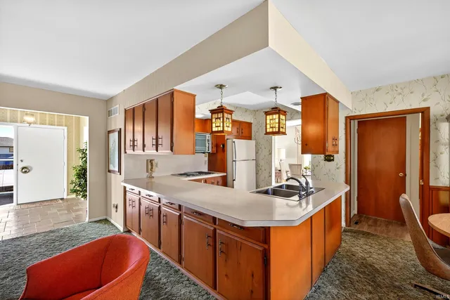 $399,900 | 317 East Clover Lane, Bloomington, IN 47408