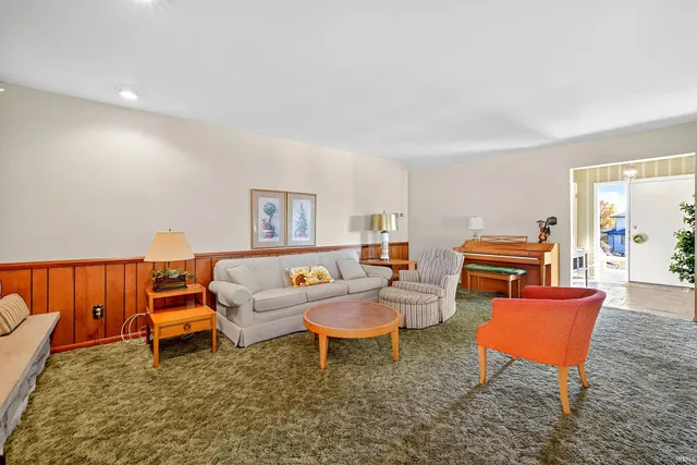 $399,900 | 317 East Clover Lane, Bloomington, IN 47408