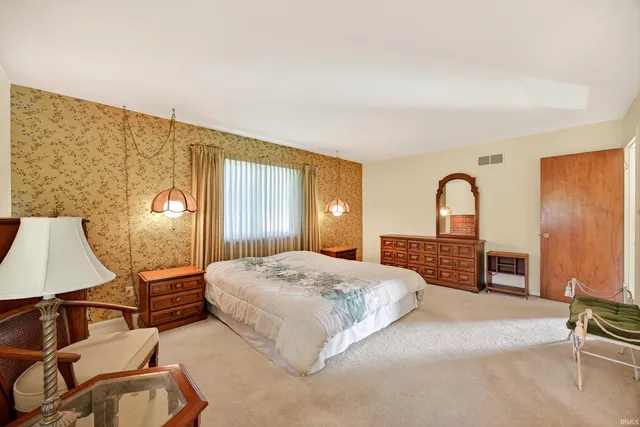 $399,900 | 317 East Clover Lane, Bloomington, IN 47408