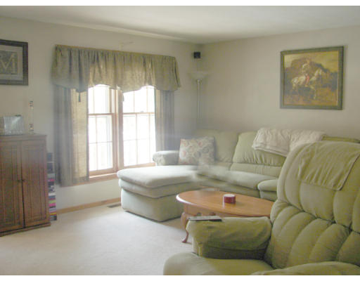 151 Pilgrim Road, Unit 151 Haverhill, MA 01832 - Photo 11 of 21 Gallery Image 11