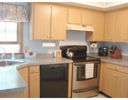 151 Pilgrim Road, Unit 151 Haverhill, MA 01832 - Photo 8 of 21 Gallery Image 8