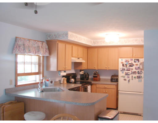 151 Pilgrim Road, Unit 151 Haverhill, MA 01832 - Photo 10 of 21 Gallery Image 10