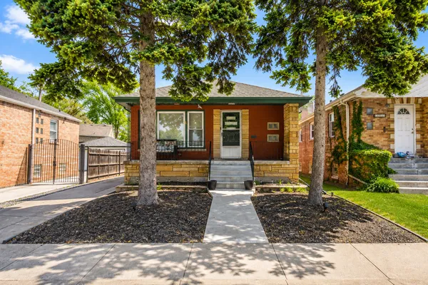 $319,999 | 10941 South Kedzie Avenue, Chicago, IL 60655