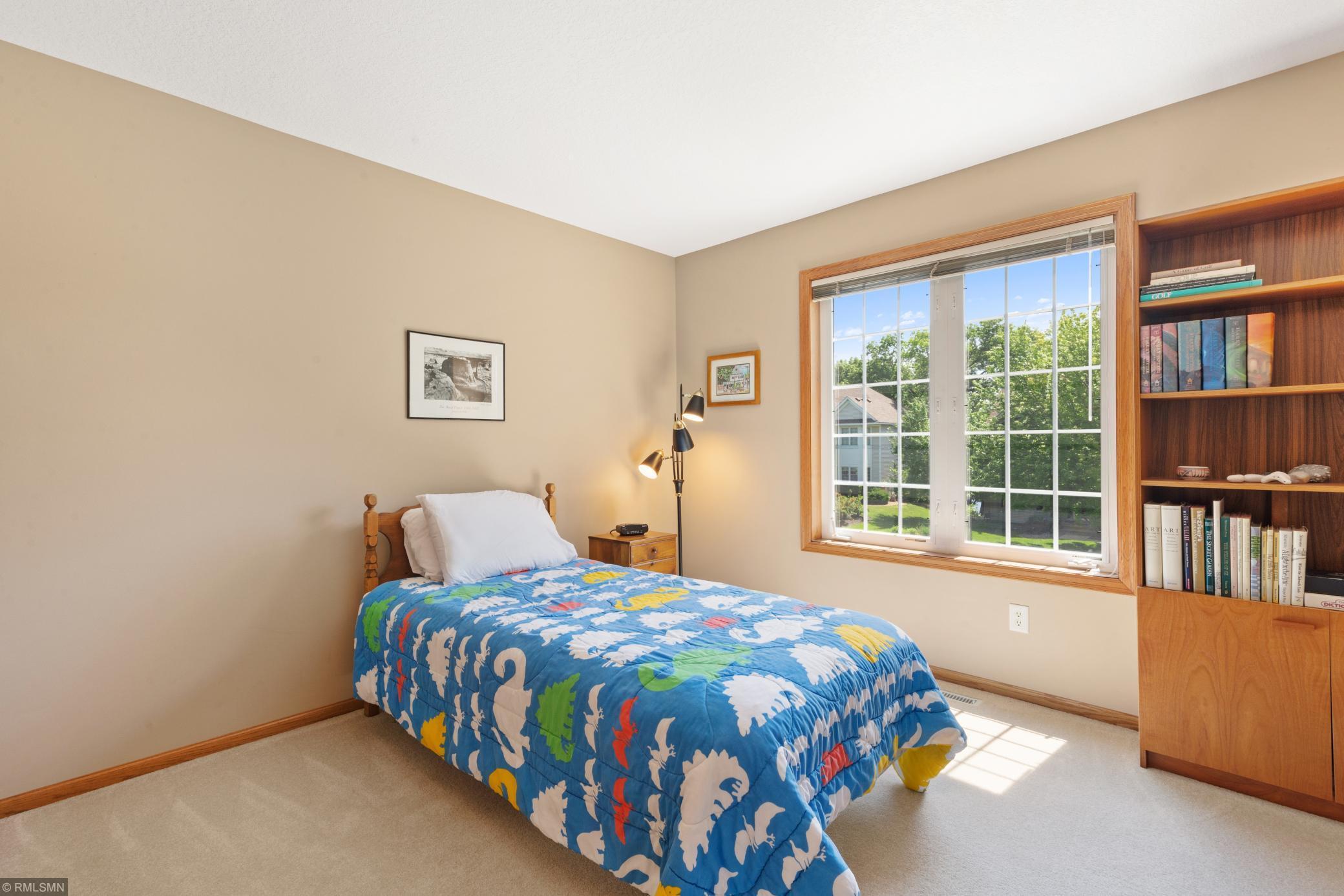 10734 Alison Way Inver Grove Heights, MN 55077 - Photo 16 of 29 Gallery Image 16