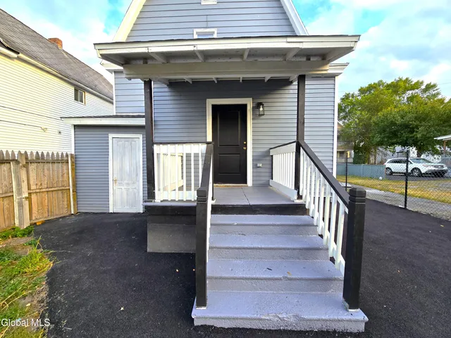 $259,900 | 6 Elbert Street, Schenectady, NY 12304