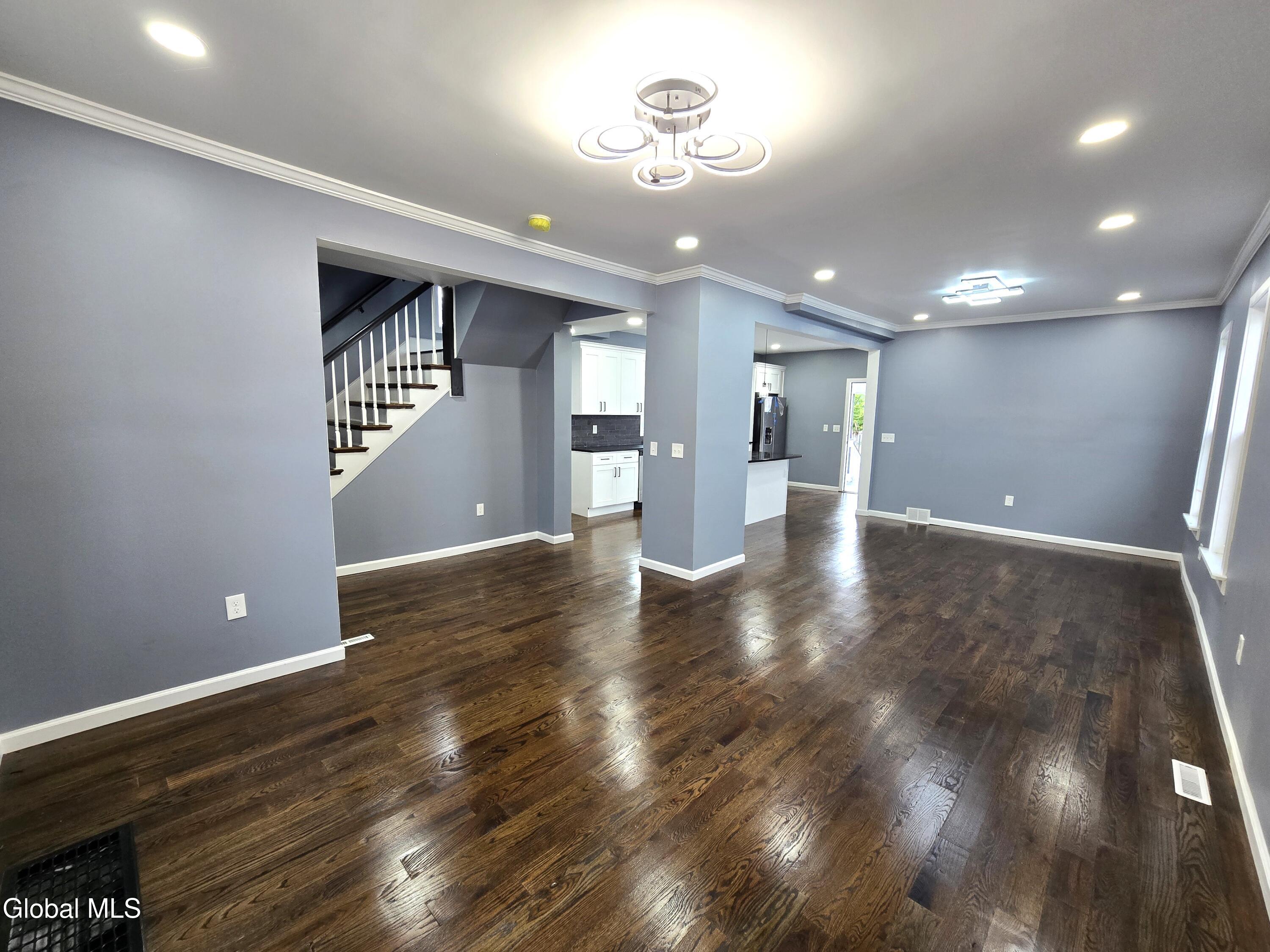 6 Elbert Street Schenectady, NY 12304 - Photo 9 of 22 7