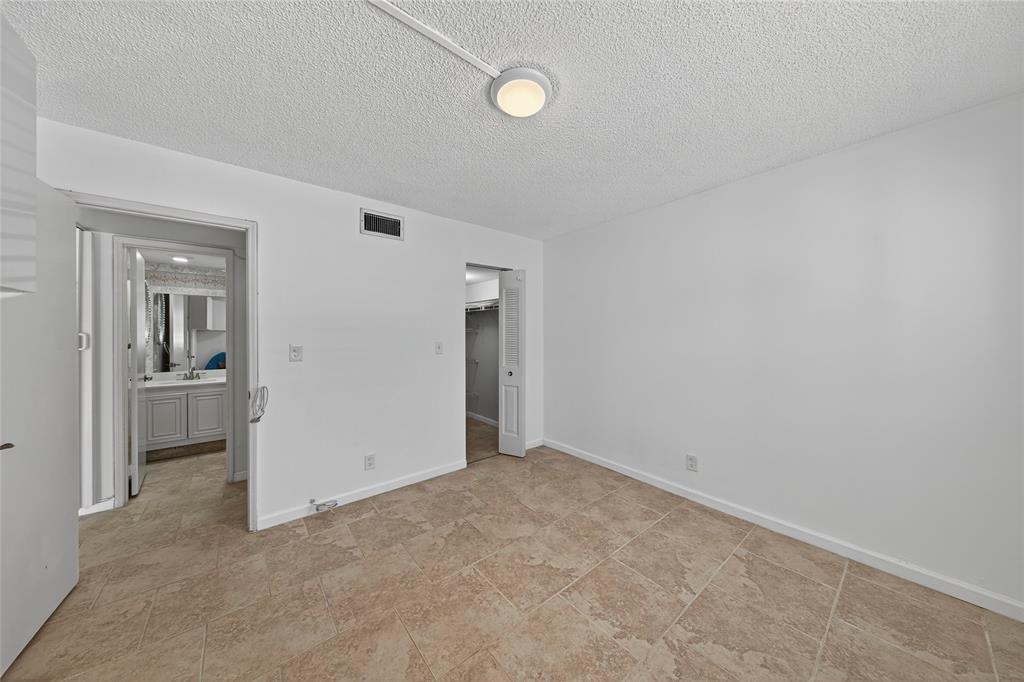 1541 South Ocean Boulevard, Unit 111 Lauderdale-by-the-Sea, FL 33062 - Photo 12 of 35 Large walk-in closet