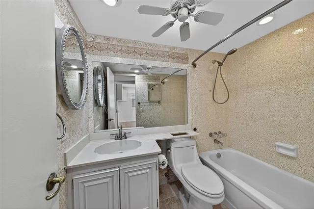 $299,000 | 1541 South Ocean Boulevard, Unit 111, Lauderdale-by-the-Sea, FL 33062