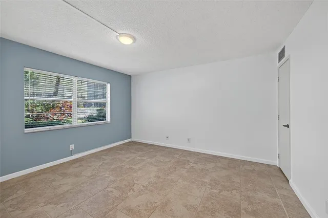 $299,000 | 1541 South Ocean Boulevard, Unit 111, Lauderdale-by-the-Sea, FL 33062